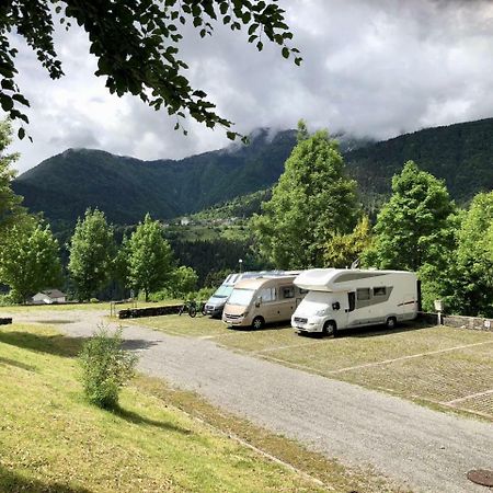 Camping & Caravan Zoncolan Ovaro Ngoại thất bức ảnh