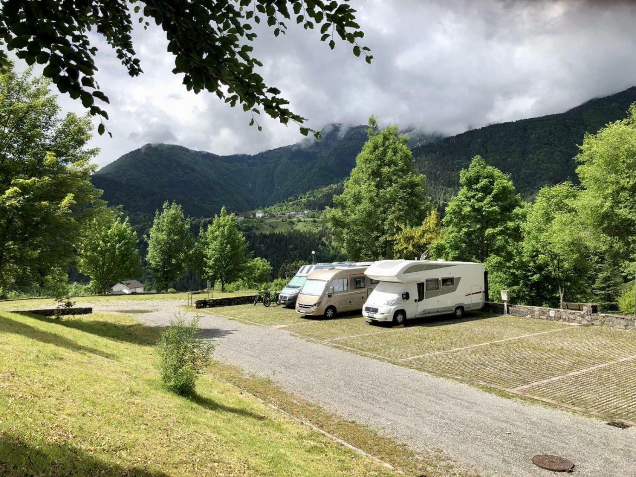 Camping & Caravan Zoncolan Ovaro Ngoại thất bức ảnh
